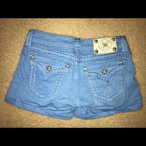 Miss Me jean shorts size 25